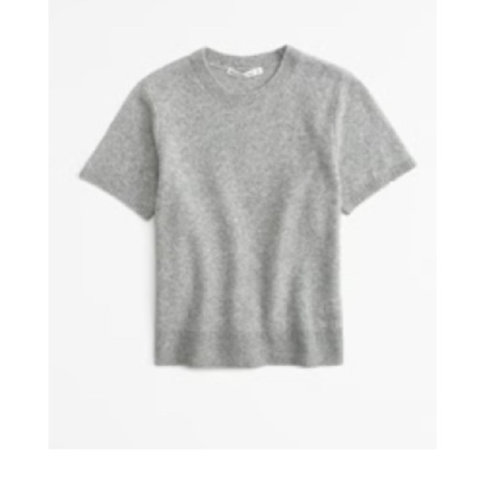 Abercrombie & Fitch Light Gray Short Sleeve Sweater Tee